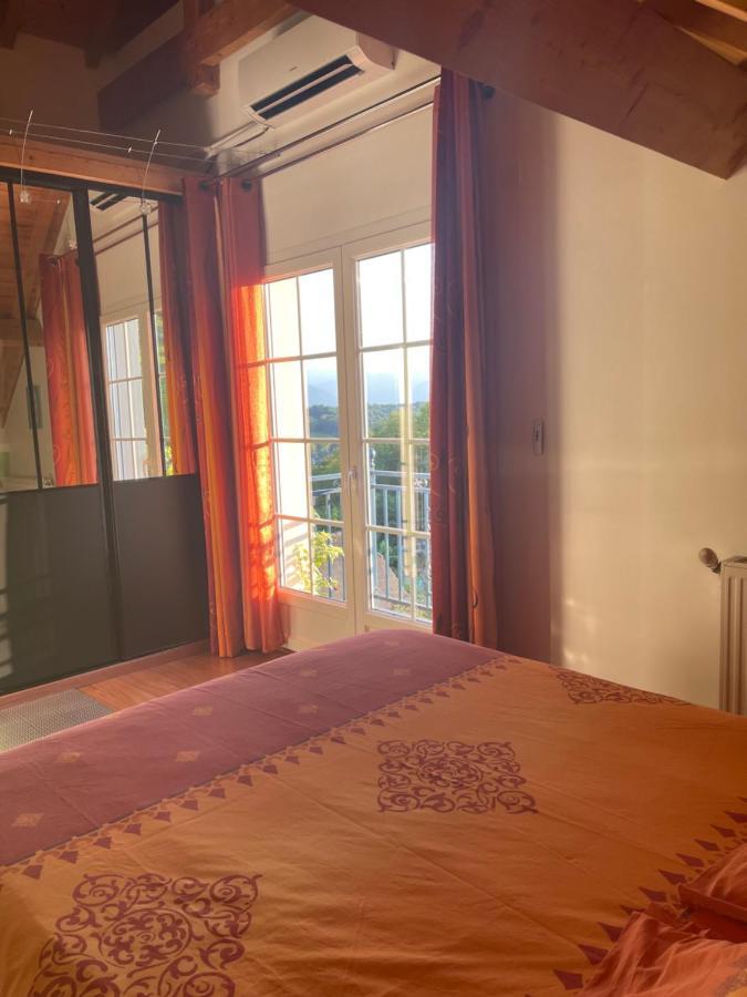 Les Gites De La Maison Bleue D'Estialescq Exterior foto