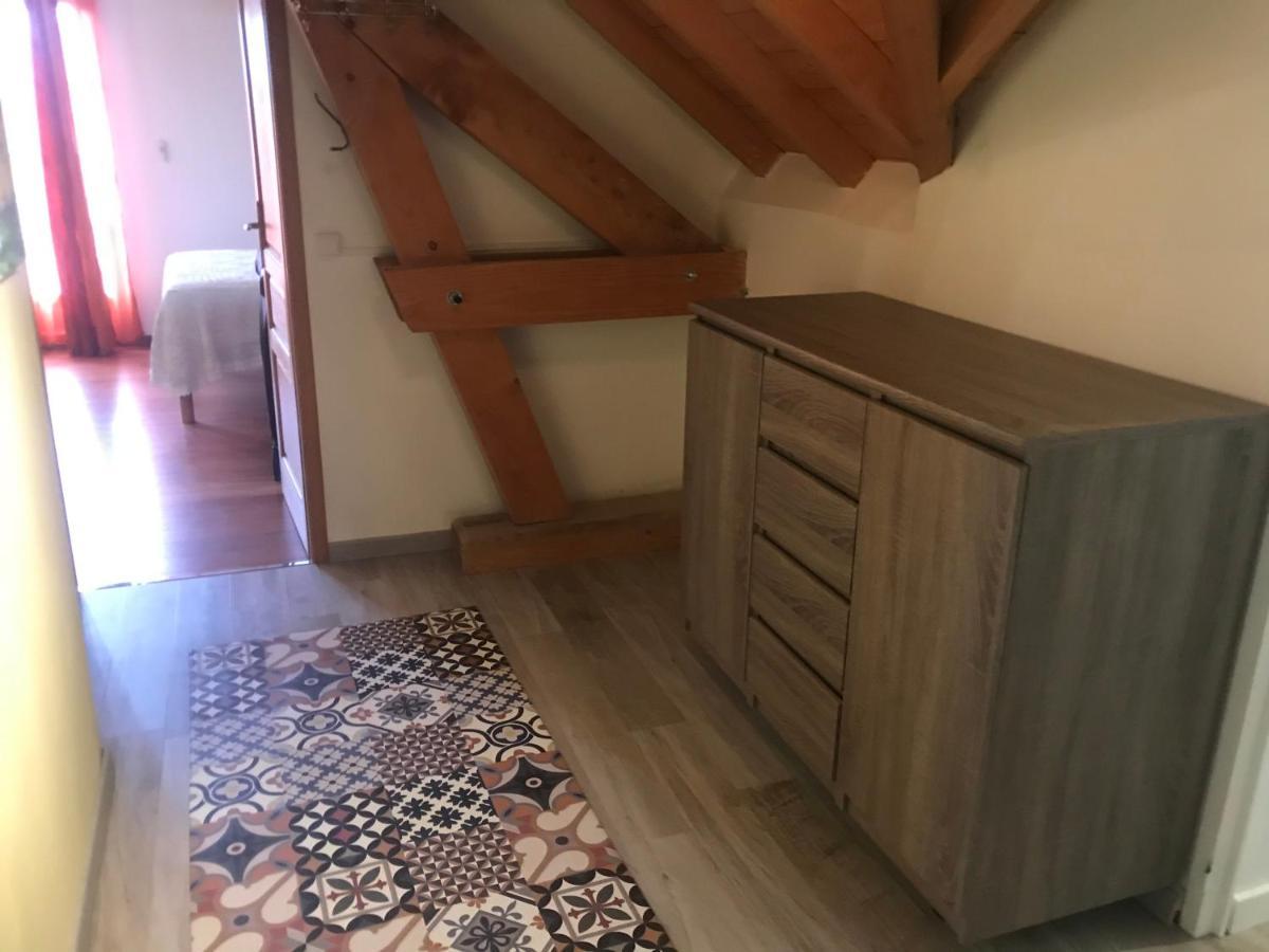 Les Gites De La Maison Bleue D'Estialescq Exterior foto