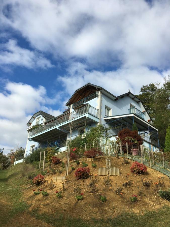 Les Gites De La Maison Bleue D'Estialescq Exterior foto